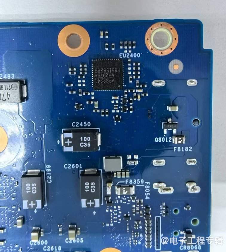 Intel顶配游戏显卡拆解，里面长什么样？(图18)