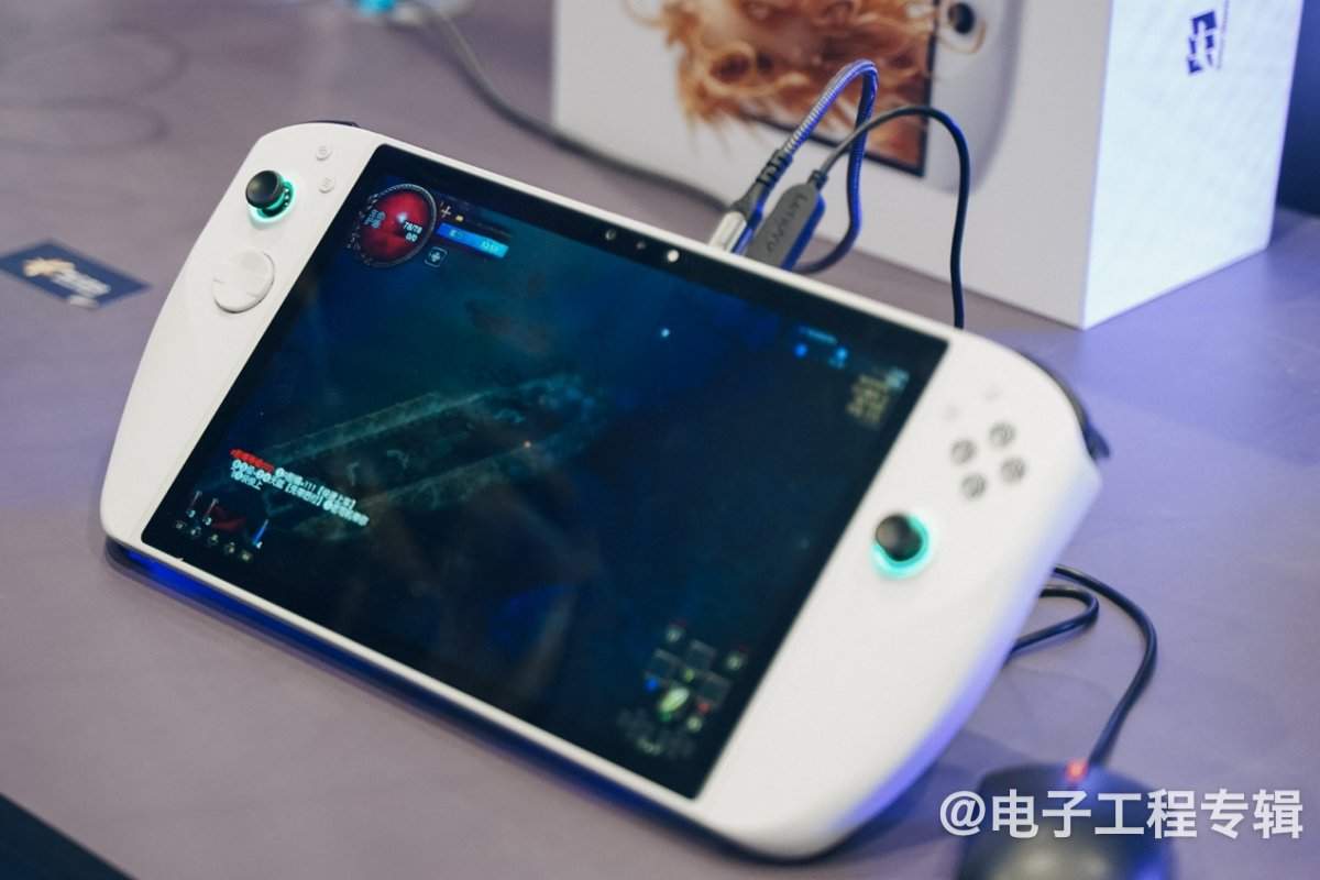 谈AIPC生态发展阶段:端侧模型与摩尔定律的交会时刻(图13) 谈AIPC生态发展阶段:端侧模型与摩尔定律的交会时刻(图13)