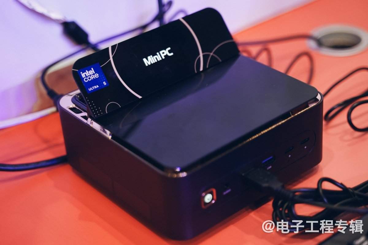 谈AIPC生态发展阶段:端侧模型与摩尔定律的交会时刻(图15) 谈AIPC生态发展阶段:端侧模型与摩尔定律的交会时刻(图15)